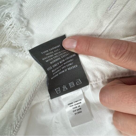 Torrid White High Rise Straight Leg Jeans Womens 14 Distressed Raw Hem Denim - Picture 11 of 13